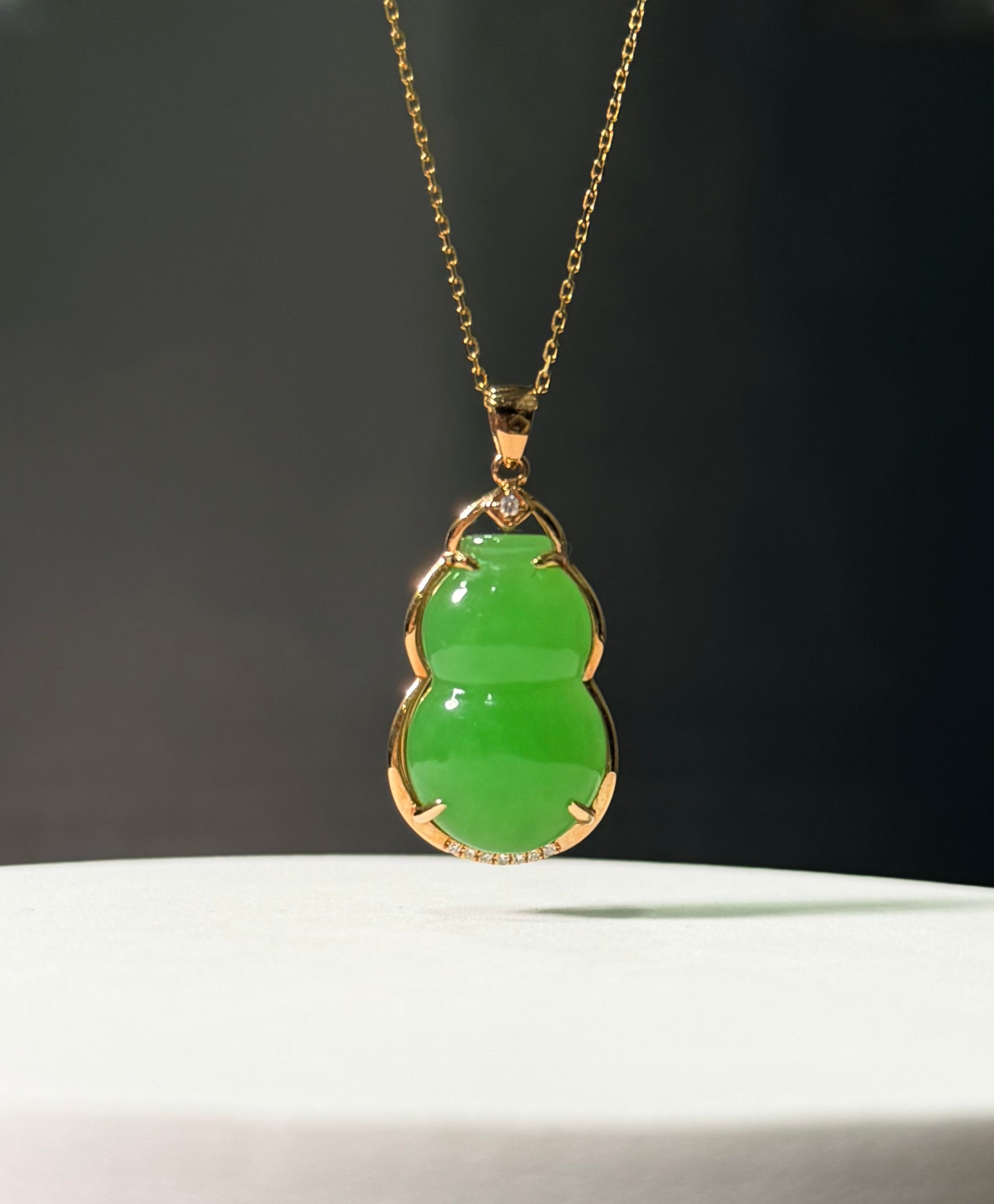 Siberian Jade Gourd Pendant Wulu Pendant 18K Gold Natural Jade 28mm #1544