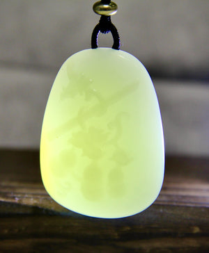 WHITE JADE GOURD PENDANT #1016