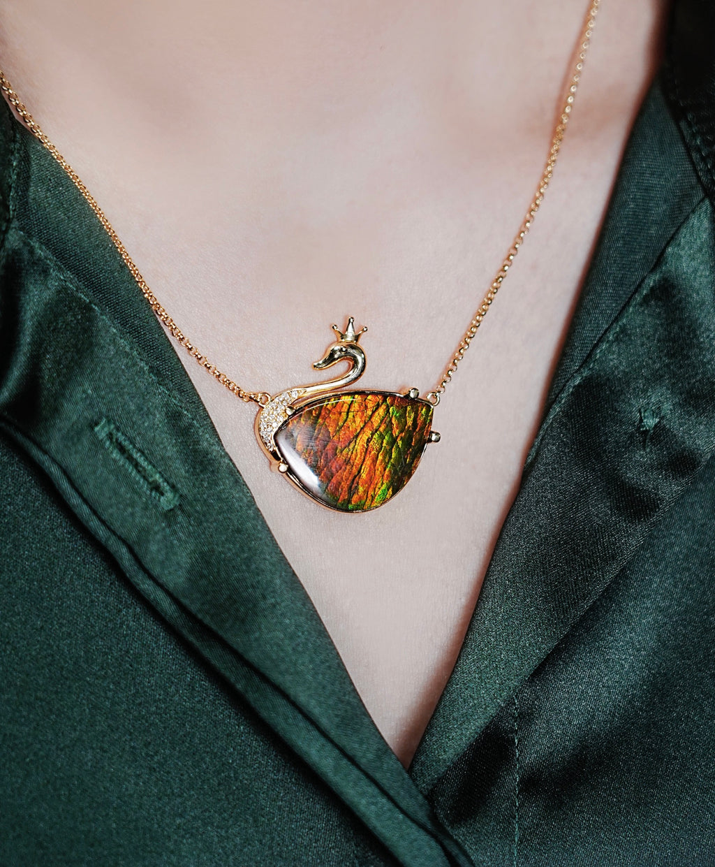 18k Swan Ammolite Pendant #926