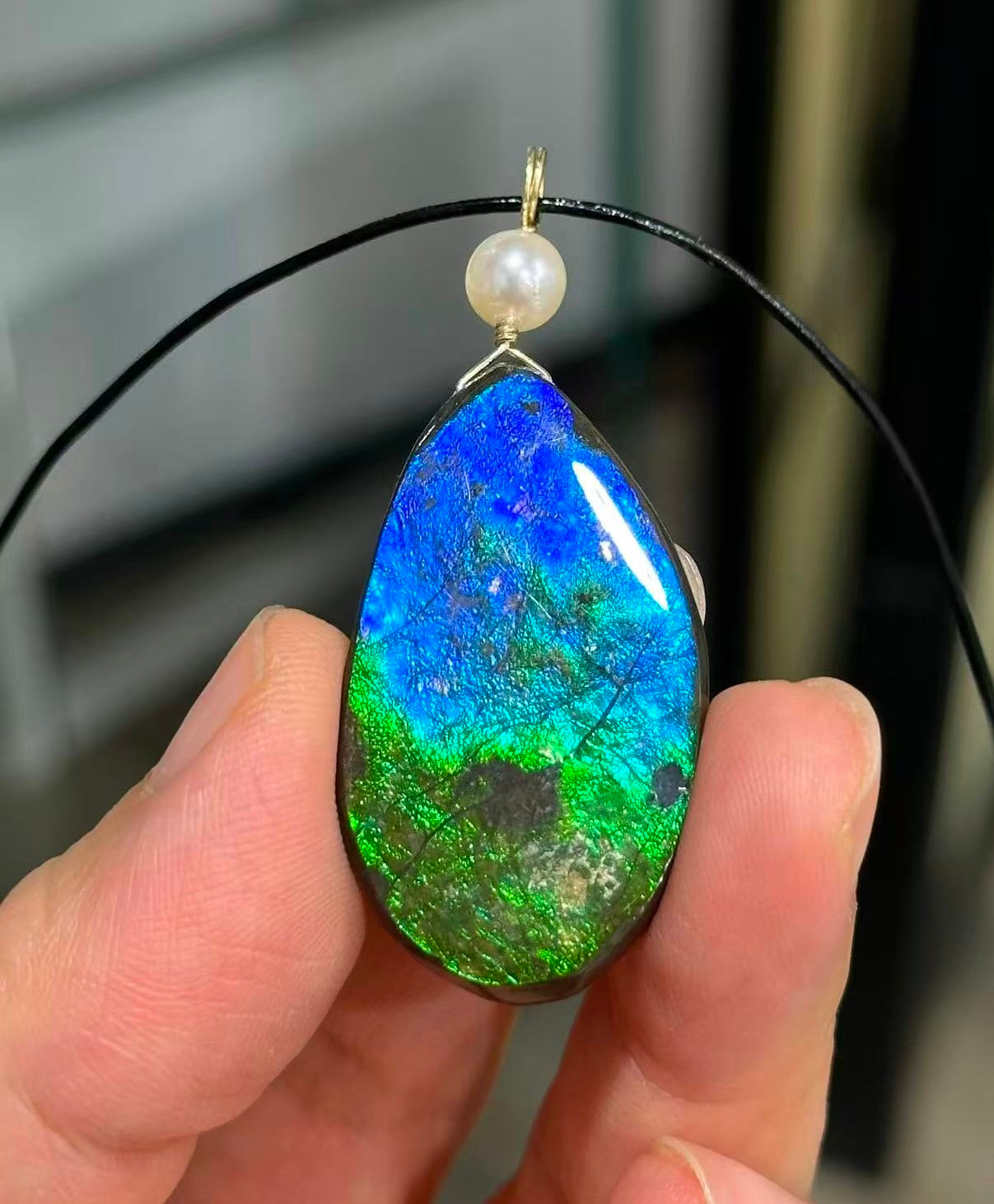 Ammolite Pendant #1323