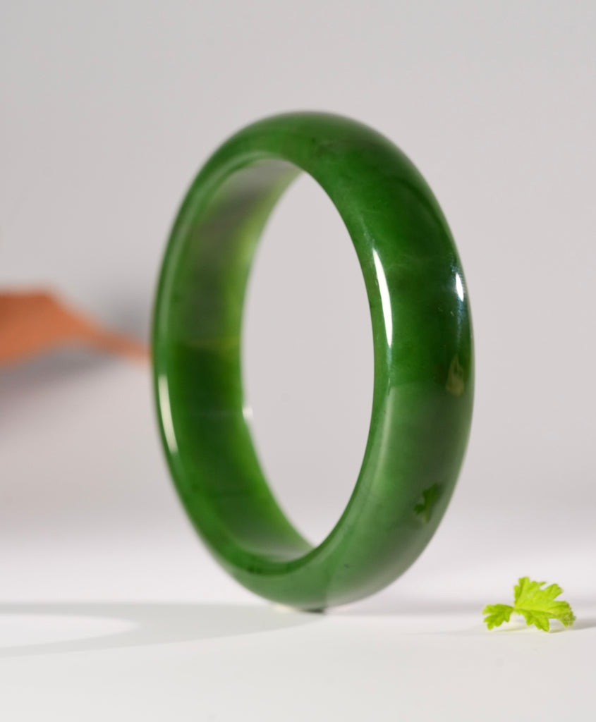 Canadian nephrite jade bangle example