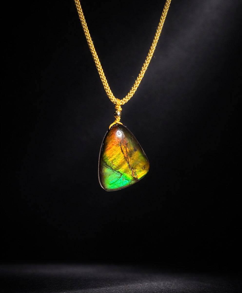 Ammolite Pendant Freeform AA Grade Natural Stone 22mm #1060