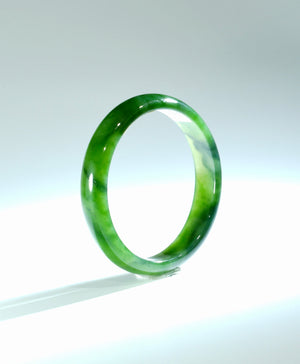 A CANADIAN JADE BANGLE 58MM #995