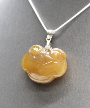 Sugar Jade Ruyi Pendant #671