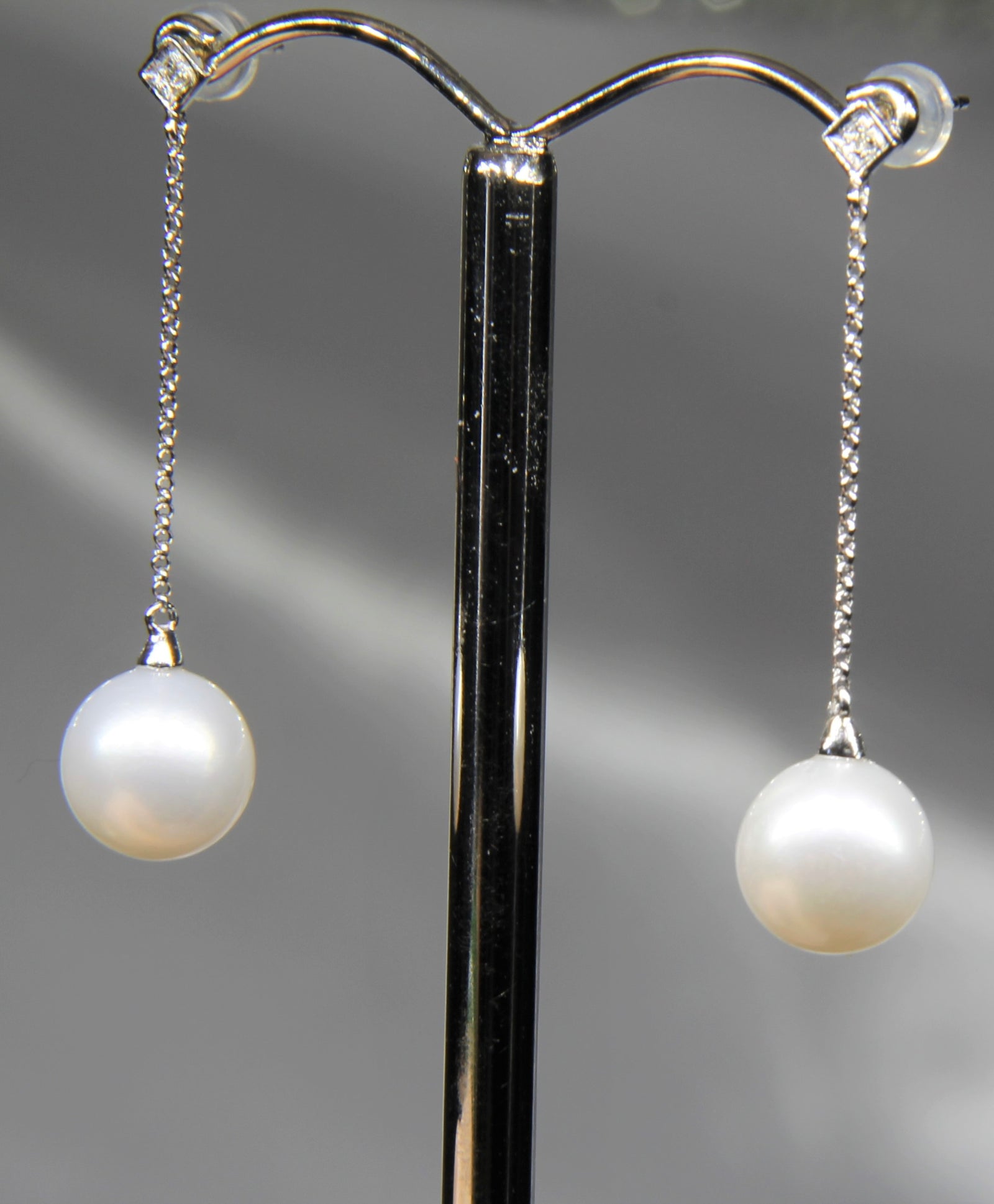 14k Freshwater Pearl Diamond Earrings #1619