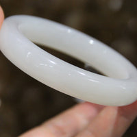 WHITE JADE BANGLE 56.6MM #686