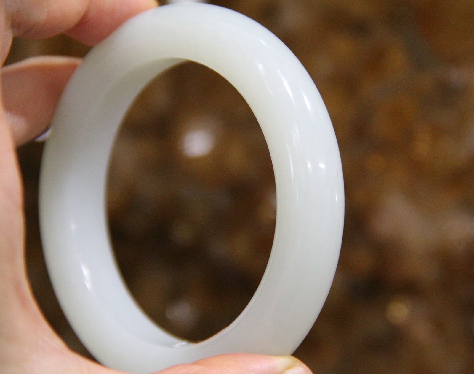 Mutton Fat Jade Bangle 56.6mm #687