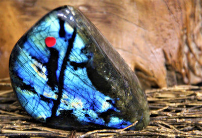 IRIDESCENCE LABRADORITE POLISHED DECORATIVE & HEALING STONE #935