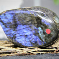 IRIDESCENCE LABRADORITE POLISHED DECORATIVE & HEALING STONE #936