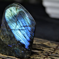 IRIDESCENCE LABRADORITE POLISHED DECORATIVE & HEALING STONE #938