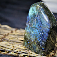 IRIDESCENCE LABRADORITE POLISHED DECORATIVE & HEALING STONE #938