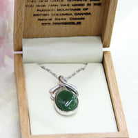 Oval Ribbon Canadian Jade Necklace #1091